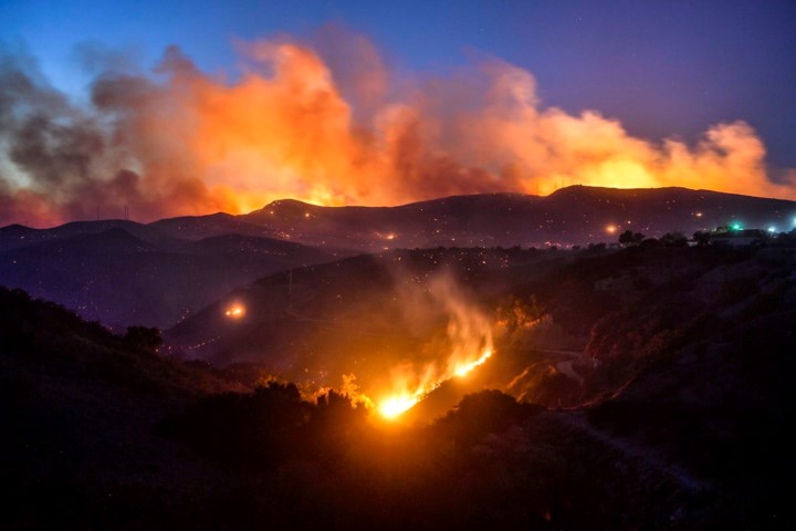 Hình ảnh cho thấy quy mô khủng khiếp của một trong những vụ cháy rừng thảm khốc nhất ở California. Ảnh: Getty