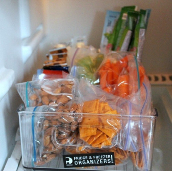 Cần sử dụng những hộp đựng riêng dành cho các loại thực phẩm có hạn sử dụng ngắn như snack hay đồ ăn dành cho trẻ em.