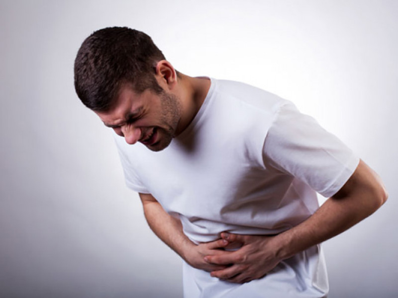 Đau bụng: Ngoài các hạch bạch huyết, u ác tính có thể lan tới gan. Nếu điều đó xảy ra, bạn sẽ cảm thấy đau ở góc trên bên phải của bụng.