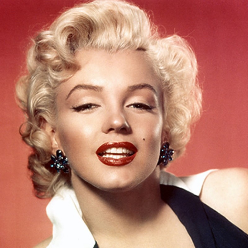 Người mẫu, diễn viên Marilyn Monroe: “Tôi ích kỷ, thiếu kiên nhẫn và hay bất an. Tôi mắc sai lầm, tôi mất kiểm soát vào thời điểm khó khăn. Nhưng nếu bạn nhìn thấy tôi vào lúc đó, bạn sẽ thấy việc này không quá tồi tệ như tôi nghĩ