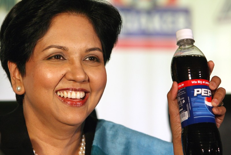 Giám đốc điều hành của PepsiCo, Indra Nooyi: “Là một nhà lãnh đạo, tôi khá nghiêm ngặt với bản thân mình và tôi nâng cao tiêu chuẩn cho tất cả mọi người”.