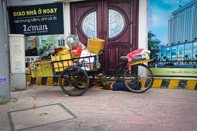 Đường còn dài, ngả lưng một lát rồi đi tiếp