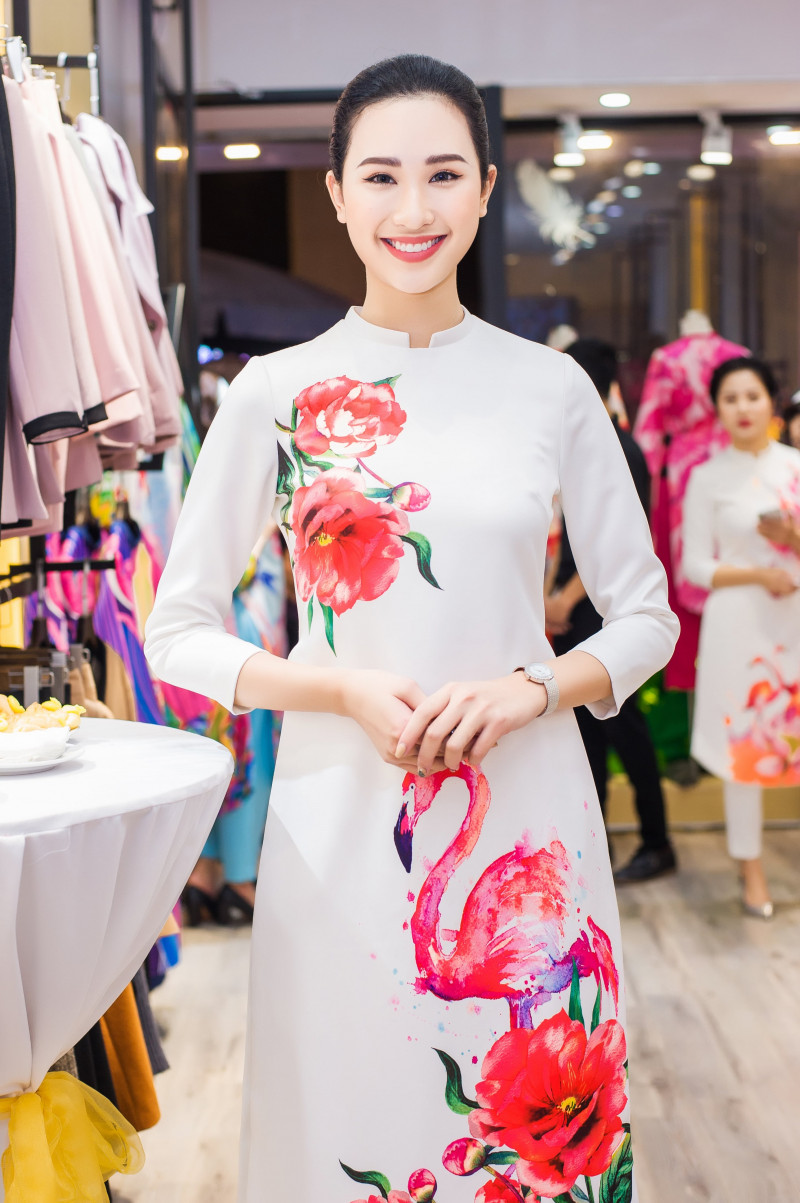 Hoa hậu Phụ nữ sắc đẹp 2017 Phạm Anh Thư