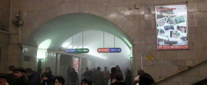 Ủy ban chống khủng bố quốc gia Nga lập tức di tản người dân khỏi tất cả các trạm tàu điện ngầm ở St Petersburg. Công tố viên trưởng của Nga tuyên bố đây là một hành động khủng bố nguy hiểm.
 
