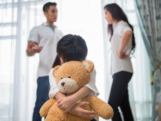 Trẻ bị tổn hại sức khỏe khi bố mẹ bất hòa, ly hôn