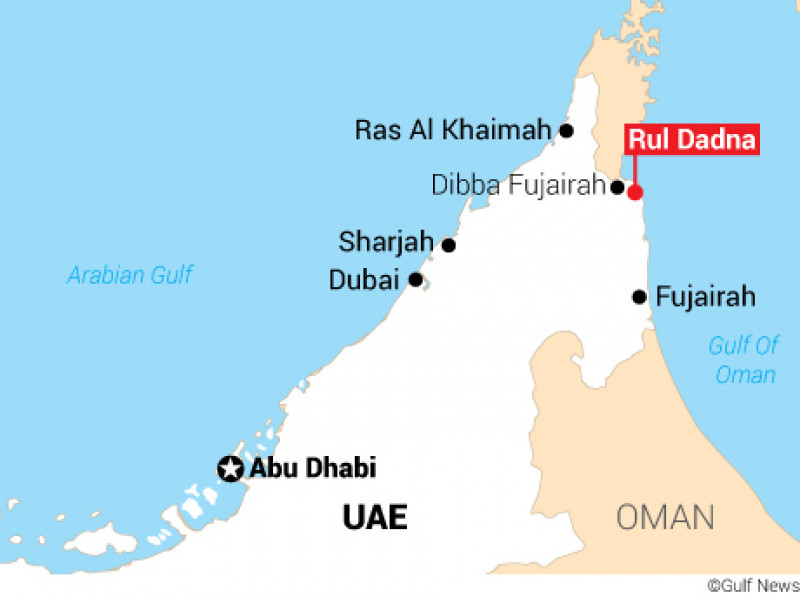 Một nhà dân ở làng Dhadna, Fujairah, một trong 7 tiểu vương quốc của UAE đã đột ngột bốc cháy vào sáng 22/1 khiến 7 trẻ em đang ngủ trong nhà thiệt mạng. Làng Dhadna nằm cách thủ đô Dubai 115 km về phía Đông Bắc, dọc theo Vịnh Oman.  