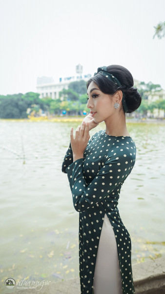 Ngay từ những vòng đầu của cuộc thi “Hoa hậu Hoàn vũ Việt Nam”,  Lê Thanh Tú nhanh chóng chiếm được cảm tình của ban giám khảo và khán giả nhờ nụ cười tươi tắn cũng như cách ứng xử thông minh. 