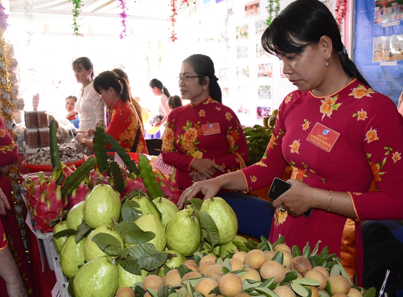 Các gian hàng được trưng bày tại Đại hội Đại biểu Phụ nữ tỉnh Bến Tre lần thứ IX, nhiệm kỳ 2016-2021.