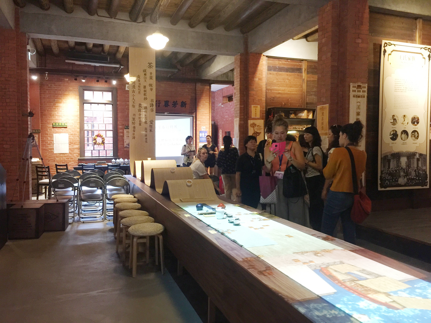 Năm 2016, Biệt thự Trà Sin Hong Choon được mở ra như một không gian bảo tàng lịch sử, trưng bày, triển lãm đa phương tiện… thể hiện niềm vinh quang của thương mại trà xứ Đài và văn hóa tới du khách gần xa.