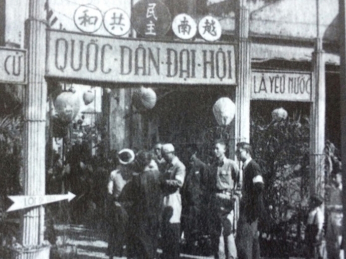 Chuẩn bị bầu cử Quốc hội khóa I tại ngõ Phất Lộc (Hà Nội) năm 1946.