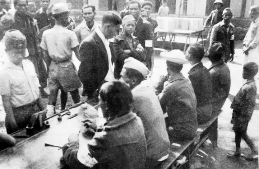 Ngày 6/1/1946, công dân Việt Nam trên khắp mọi miền của Tổ quốc đã nô nức tham gia bầu cử đại biểu Quốc hội lần đầu tiên của nước Việt Nam Dân chủ Cộng hòa, nay là CHXHCN Việt Nam. (Nguồn: TTXVN)