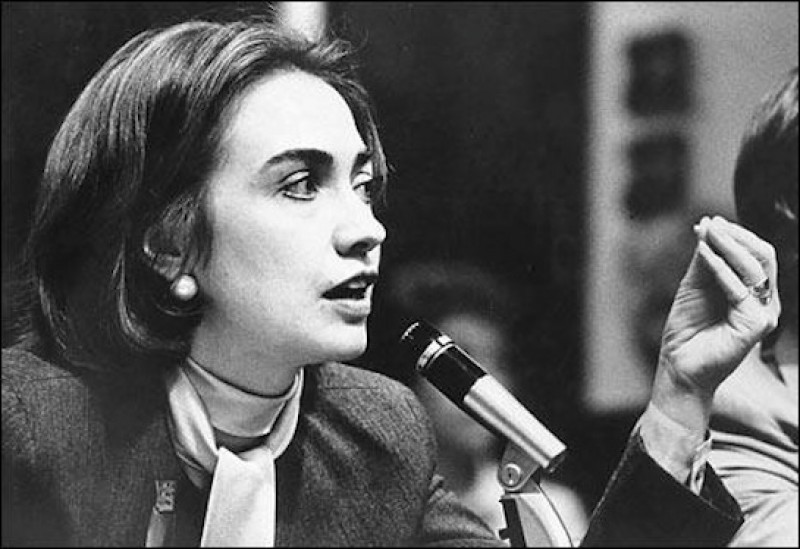 Hillary cũng khẳng định được danh tiếng của mình trong vai trò luật sư. Từ năm 1988 đến năm 1991, bà được tạp chí Luật Quốc Gia bình chọn vào danh sách 100 luật sư có ảnh hưởng lớn nhất nước Mỹ.