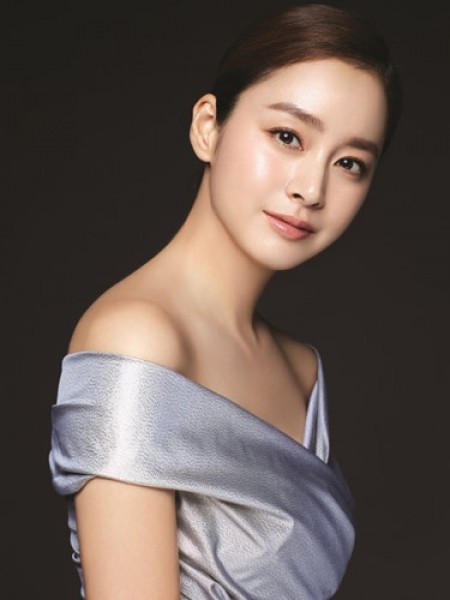 Kim Tae Hee là một trong những biểu tượng sắc đẹp hoàn hảo của Hàn Quốc.