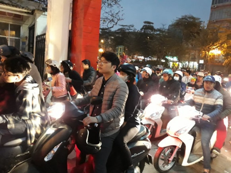 Lễ hội ẩm thực đường phố diễn ra đến hết 22h ngày 21/1/2018 tại Cung thể thao Quần Ngựa, 30 Văn Cao, Hà Nội. Miễn phí vé vào cửa. 