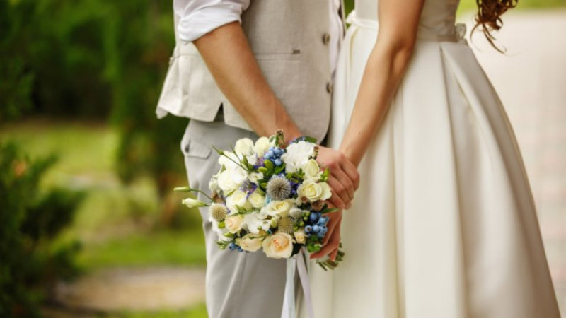 Đám cưới là một sự kiện trọng đại dù bạn sống ở đâu. Dù đám cưới được tổ chức theo nghi thức nào thì điều quan trọng nhất vẫn là tình yêu giữa cô dâu và chú rể cũng như niềm vui của gia đình và bạn bè hai bên khi tham dự.