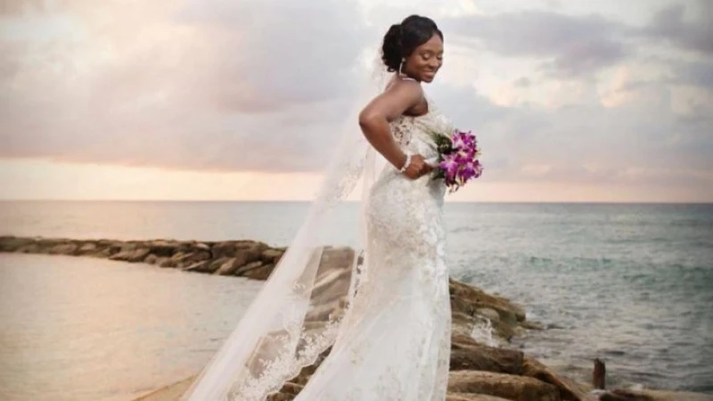 Jamaica: Ở đất nước Jamaica, đám cưới là một sự kiện trọng đại của cả cộng đồng. Đám cưới ở Jamaica có rất nhiều bánh ngọt. Những người phụ nữ đã kết hôn sẽ mặc váy trắng và mang bánh tới đám cưới với hàm ý chúc cô dâu một tương lai hạnh phúc.