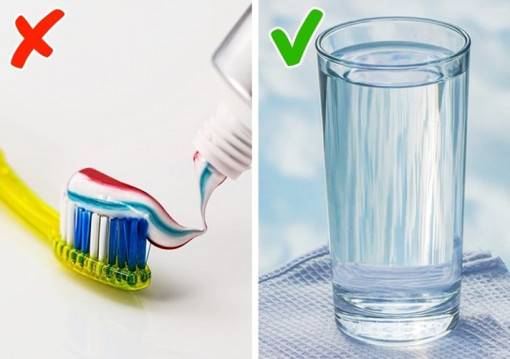 Không nên đánh răng ngay sau mỗi bữa ăn, vì các axit có trong thực phẩm sẽ làm mềm men răng, do đó nếu đánh răng ngay sau khi ăn dễ dàng làm tổn thương, suy yếu men răng. Đặc biệt nếu bạn ăn trái cây, cam quýt hoặc uống soda, điều này là do chúng chứa axit xitric và axit photphoric. Hãy đợi 30 phút sau khi ăn hãy thực hiện chải răng. Hoặc nếu không có điều kiện đánh răng, bạn hãy súc miệng bằng nước và loại bỏ các thức ăn dư thừa bằng chỉ nha khoa.