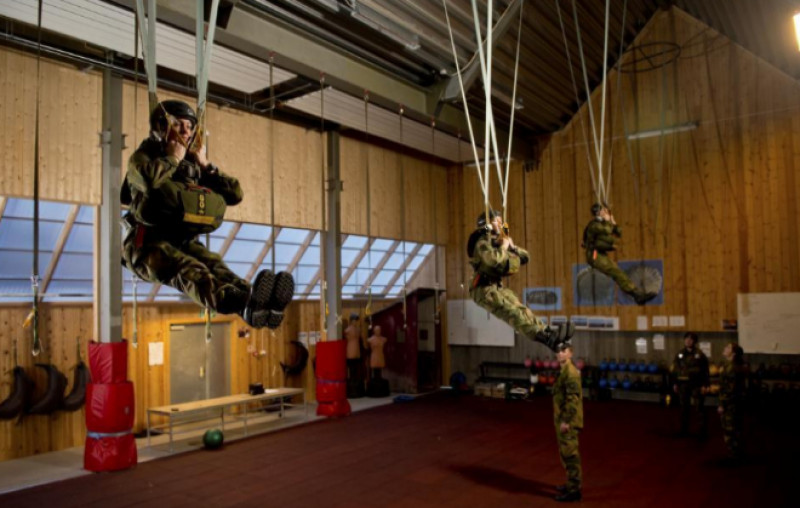 Hằng năm có 12 người vượt qua chương trình huấn luyện đầy gian khó trên, đủ để cung cấp một đội lính đặc nhiệm thiện chiến cho quân đội.