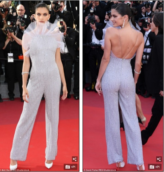 “Thiên thần” Sara Sampaio, 25 tuổi, xuất hiện trong bộ jumpsuit óng ánh cực bắt mắt trên thảm đỏ.