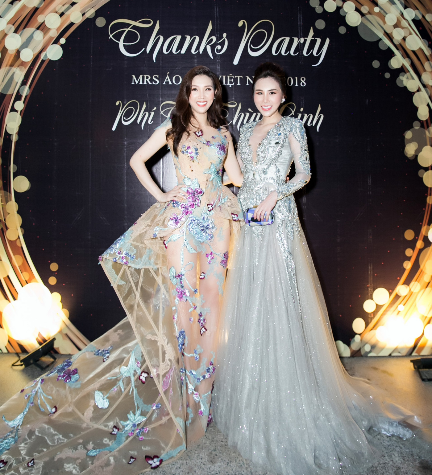Hoa hậu Áo dài 2017 Hoàng Dung cùng tân Hoa hậu Phí Thùy Linh