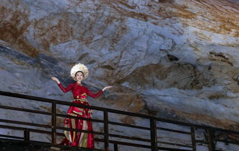 Đương kim Hoa hậu Hoà bình thế giới cũng có cơ hội thực hiện những bộ ảnh thời trang vô cùng ấn tượng tại Động Thiên Đường.