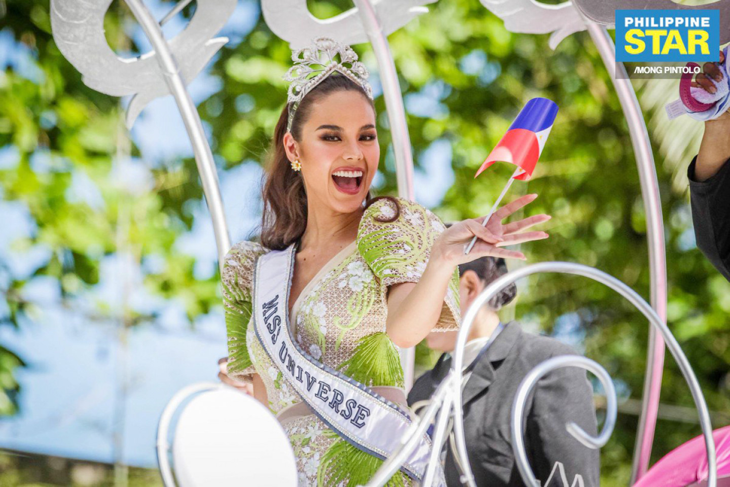 Ngày 17/12/2018, tại Bangkok (Thái Lan), vượt qua 93 thí sinh đến từ các quốc gia và vùng lãnh thổ, người đẹp Catriona Gray (Philippines) đã đăng quang Hoa hậu Hoàn vũ. Tại cuộc thi này, đại diện Việt Nam là HHen Niê cũng lập kỳ tích khi vào Top 5 thí sinh xuất sắc nhất