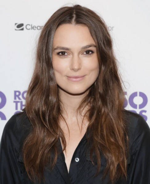 Nữ diễn viên Keira Knightley chắc là người tham gia Twitter trong thời gian ngắn nhất khi mà cô chỉ tham gia mạng xã hội này vỏn vẹn trong vòng 12 tiếng đồng hồ. Cô từng chia sẻ về điều này rằng: “Nó làm tôi cảm thấy hơi giống với sân trường và không được nổi tiếng, tôi như người đứng ngoài lề vậy”.