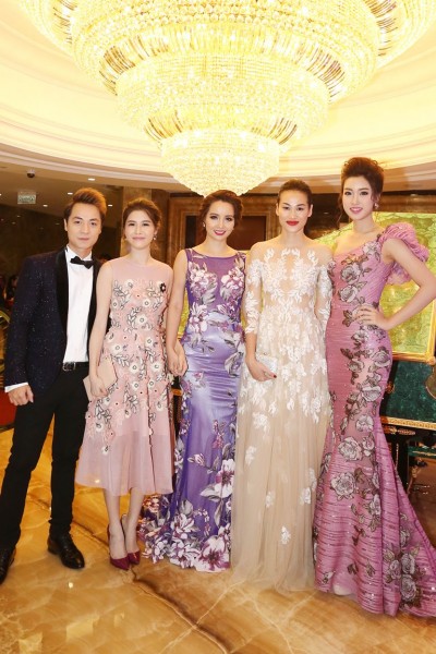 Từ trái qua: Vợ chồng ca sĩ Đăng Khôi - Thùy Anh, diễn viên Mai Thu Huyền, cựu người mẫu Thanh Trúc và Hoa hậu Đỗ Mỹ Linh.