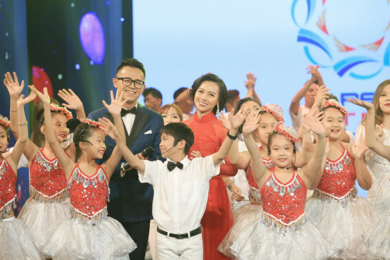 Minh Hà thường được giao đảm nhận những chương trình truyền hình trực tiếp quan trọng của Đài Truyền hình Việt Nam. Một niềm vui mới của Minh Hà trong năm nay là chính thức nhận được thẻ Nhà báo sau 6 năm gắn bó với VTV3.