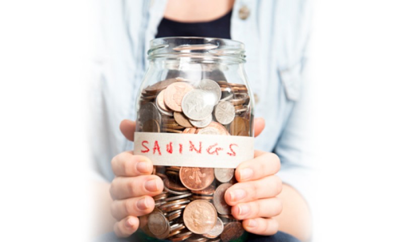 Luôn duy trì việc tiết kiệm bằng cách kiểm tra tài khoản thường xuyên, nếu như bạn thấy, tài khoản bị thâm hụt khá nhiều, có lẽ nó sẽ thức tỉnh và thúc đẩy bạn chi tiêu tiết kiệm hơn.