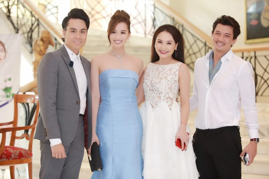Cặp đôi trong phim “Sống chung với mẹ chồng” Bảo Thanh – Việt Dũng và MC Thái Dũng cũng xuất hiện rạng rỡ bên cạnh diễn viên Lã Thanh Huyền.