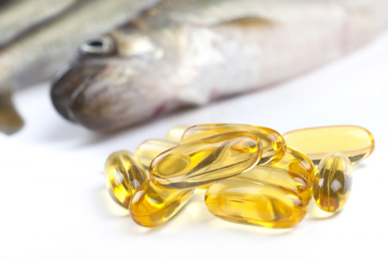 Dầu cá: có chứa các axit béo omega 3 giúp giảm các triệu chứng tâm thần phân liệt. Những loại thực phẩm giàu axit béo omega 3 như hạt bí ngô, hạt lanh, cá… làm tình trạng bệnh nhân tốt hơn.