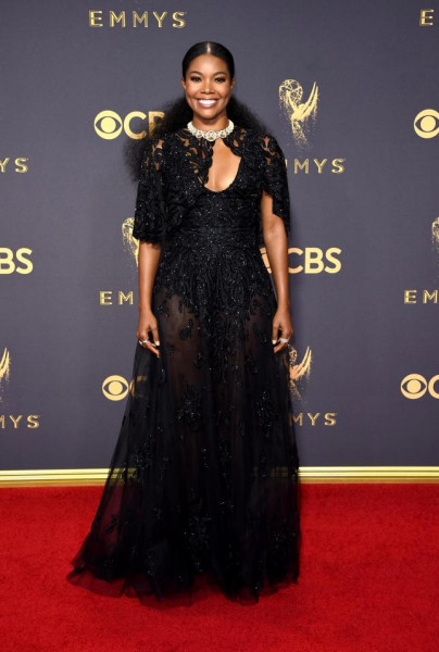 Nữ diễn viên Gabrielle Union có lẽ sẽ là người đẹp tiếp theo lọt vào danh sách mặc đẹp tại Emmy năm nay với bộ váy đen sang trọng này.