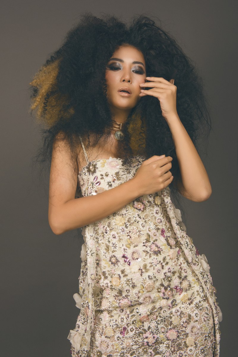 Makeup: Andy Tiến; Photo :Vũ Đình Hải;Hair: Leslie Do; Stylist: Tài Tài 