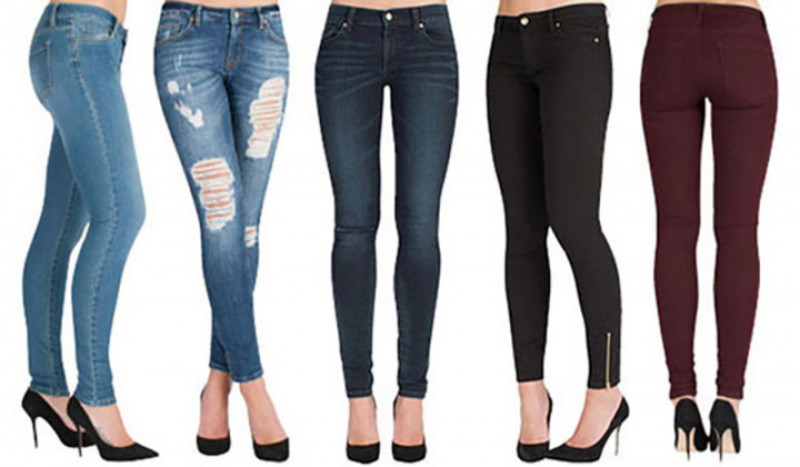 Mặc quần jeans bó sát
Mặc dù quần jeans rất thời trang, nhưng chúng bó chặt chân bạn. Điều này gây ra cảm giác không thoải mái và dẫn đến các vấn đề với hệ thần kinh và lưu thông máu. Nó có thể gây ngứa và cuối cùng làm cho chân bạn bị tê.