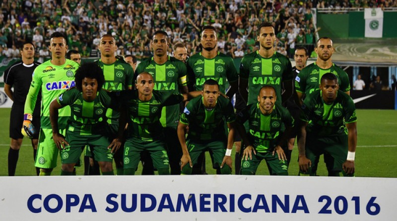 Ngay sau khi biết thông tin về vụ tai nạn, CLB Atletico Nacional đã đề nghị trao chức vô địch Copa Sudamericana cho đội bóng Chapecoense của Brazil, như một nghĩa cử tưởng niệm những người đồng nghiệp xấu số.