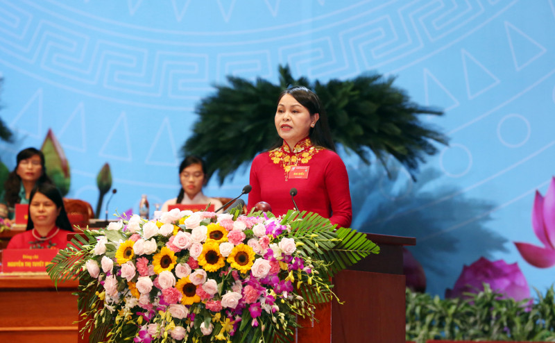 Bà Nguyễn Thị Thu Hà, Ủy viên Trung ương Đảng, Chủ tịch Hội Liên hiệp Phụ nữ Việt Nam khóa XI, đọc diễn văn khai mạc Đại hội 