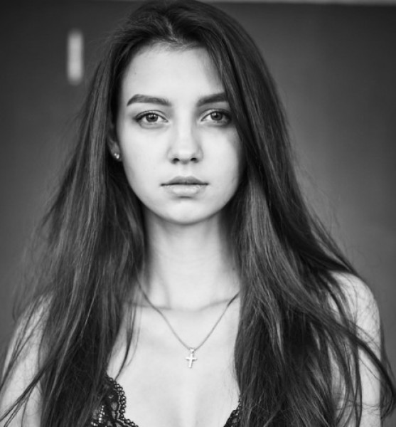 Một số hình ảnh đời thường của Tân Hoa hậu Ukraine 2017 Polina Tkach: