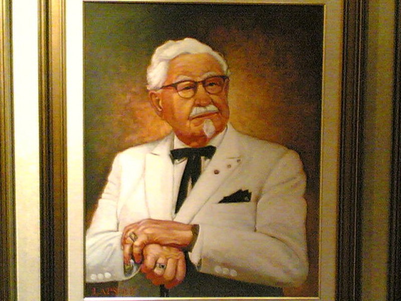 Colonel Sanders
Người sáng lập chuỗi cửa hàng đồ ăn nhanh Kentucky Fried Chicken (KFC) bắt đầu theo đuổi giấc mơ gà rán của mình khi ông 65 tuổi. Trong những ngày đầu, trước khi công thức của Sanders được một nhà hàng chấp nhận và đồng ý cấp quyền kinh doanh, ông đã bị từ chối 1009 lần.
