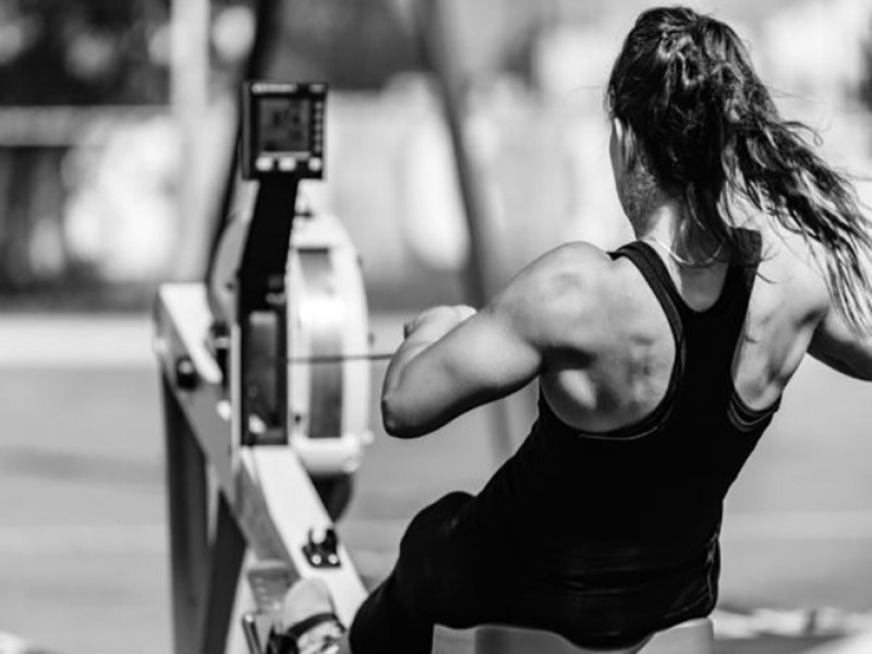 Tập luyện quá sức: Tập các bài tập nặng liên tục trong một khoảng thời gian có thể dẫn đến việc sử dụng quá mức cơ. Các vận động viên thường bị chuột rút cơ bắp đột ngột khi tập luyện, nguyên nhân là vì trong thời gian chạy, cơ bắp chân phải làm việc quá sức, làm cho chúng co bóp đột ngột.