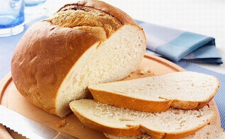 Bột màu trắng: Các sản phẩm lúa mì tinh chế, như bánh mì trắng sẽ kích thích phản ứng viêm của cơ thể. Đó là lý do tại sao ăn nhiều loại mì ống, ngũ cốc và các sản phẩm ngũ cốc tinh chế có thể khiến cơn đau khớp của bạn bùng phát. Để tránh điều này, hãy chọn ngũ cốc nguyên hạt, tránh các sản phẩm bánh mì đã được xử lý nhiều lần. Các loại ngũ cốc có chứa gluten và các chất phụ gia cũng có thể gây đau khớp.