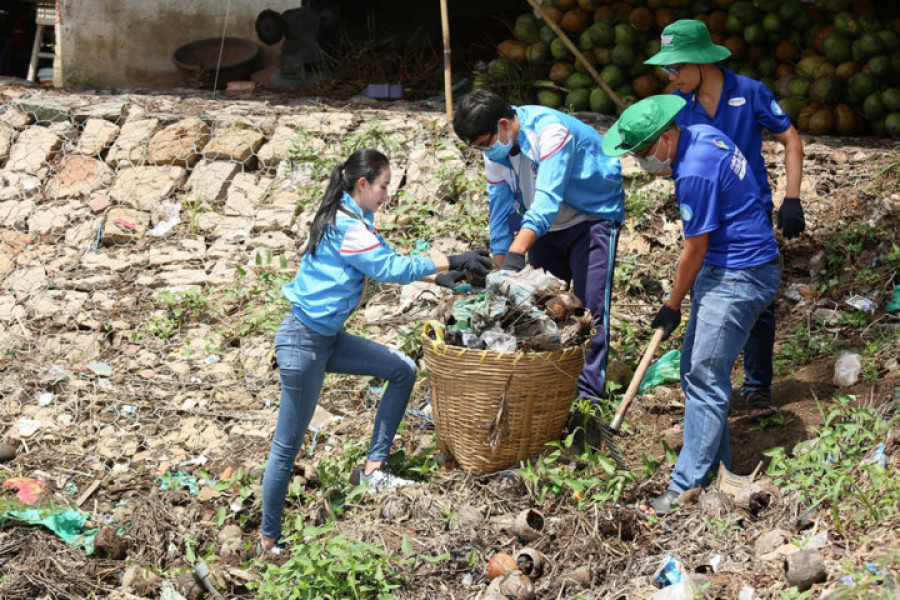 Đặc biệt, người đẹp nằm trong số ít các nhan sắc nói không với scandal và luôn tận tâm tham gia các hoạt động thiện nguyện.