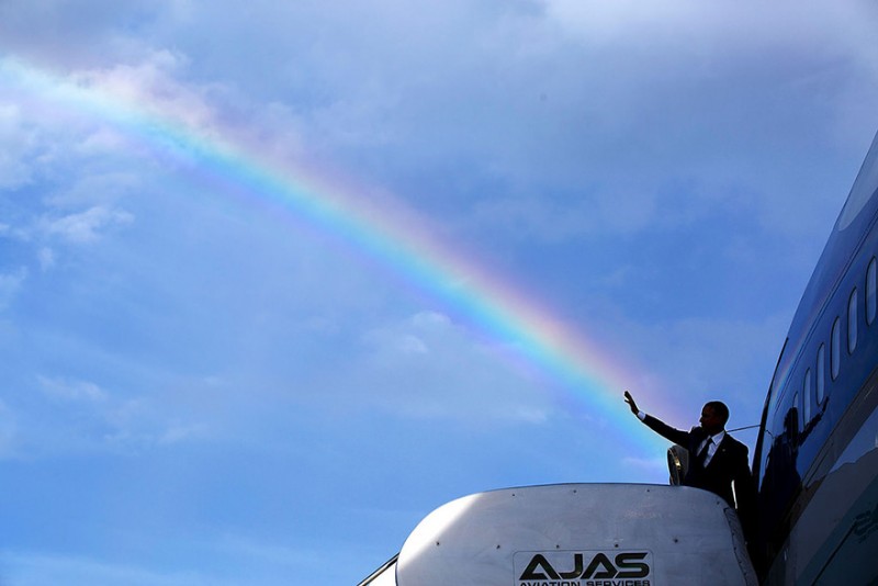 Khoảnh khắc tổng thống Obama chào tạm biệt đất nước Jamaica.