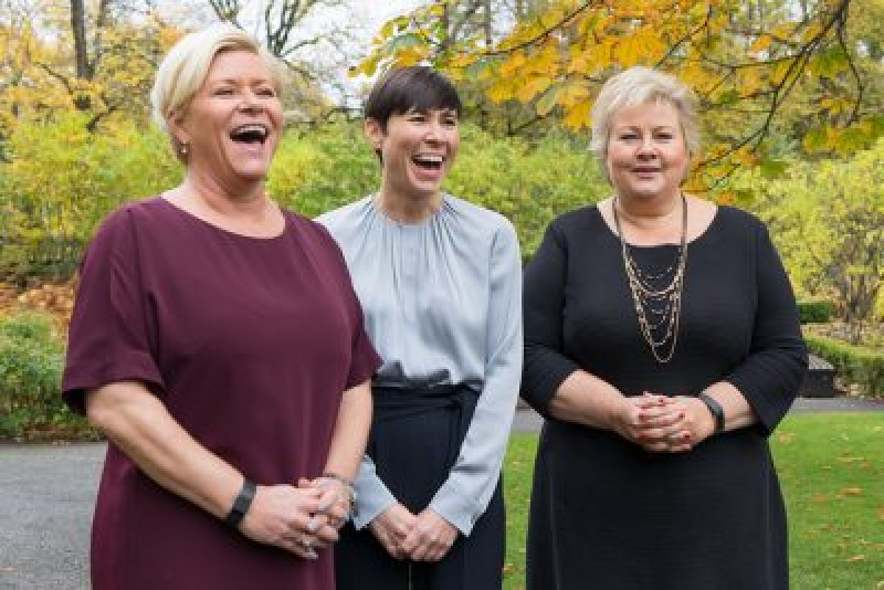 Với quyết định bổ nhiệm trên, Na Uy hiện có 3 lãnh đạo cấp cao là nữ giới, gồm Thủ tướng Erna Solberg, Ngoại trưởng Ine Eriksen Soereide và Bộ trưởng Tài chính Siv Jensen (từ trái sang phải).