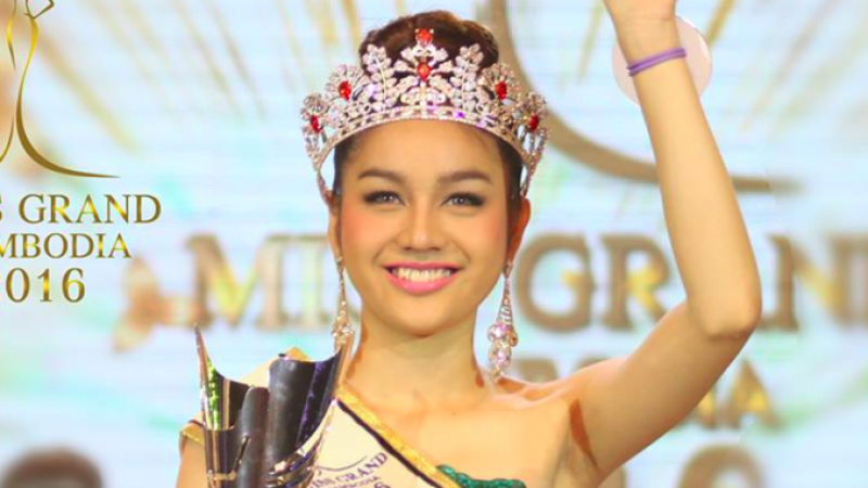 Năm 2016, hoa hậu Heng Chantha được quyền đại diện Campuchia sang Mỹ tham gia Miss Grand International nhưng do trục trặc visa nên đành từ bỏ giấc mơ chinh phục cuộc thi sắc đẹp thế giới.


