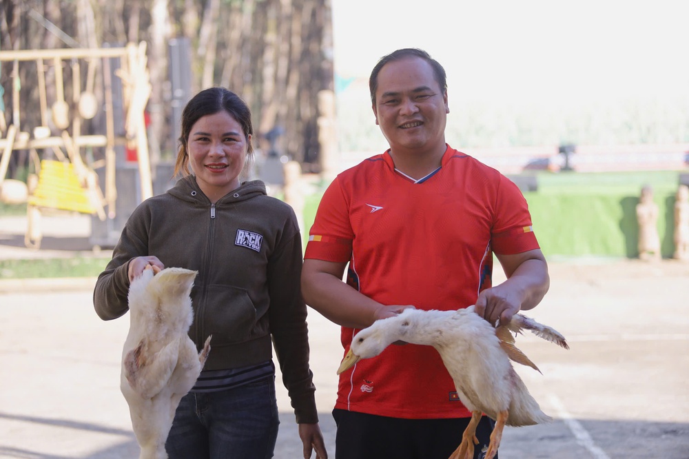 Tiếp nối mạch nguồn, phát huy giá trị văn hóa đồng bào Giẻ Triêng qua Lễ Mừng lúa mới- Ảnh 13. Tiếp nối mạch nguồn, phát huy giá trị văn hóa đồng bào Giẻ Triêng qua Lễ Mừng lúa mới- Ảnh 13.