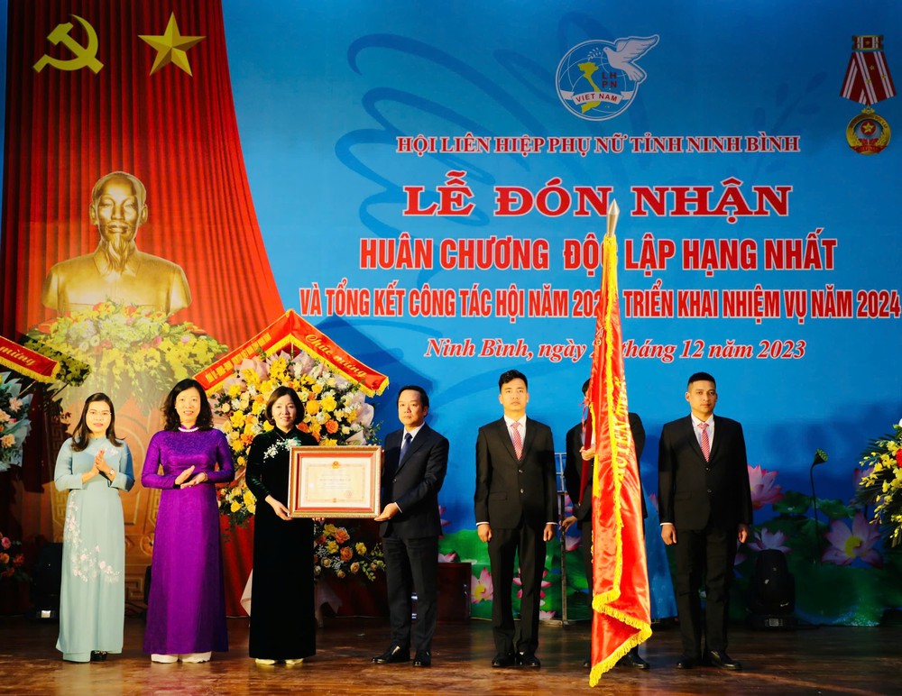 Đại hội đại biểu Phụ nữ tỉnh Ninh Bình lần thứ I, nhiệm kỳ 2025-2030: Tầm nhìn dài hạn, khát vọng lớn- Ảnh 1. Đại hội đại biểu Phụ nữ tỉnh Ninh Bình lần thứ I, nhiệm kỳ 2025-2030: Tầm nhìn dài hạn, khát vọng lớn- Ảnh 1.