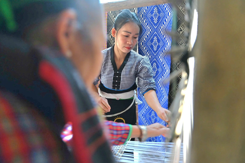 Phụ nữ miền núi trên "cao tốc số": Những rào cản giới vô hình- Ảnh 4.