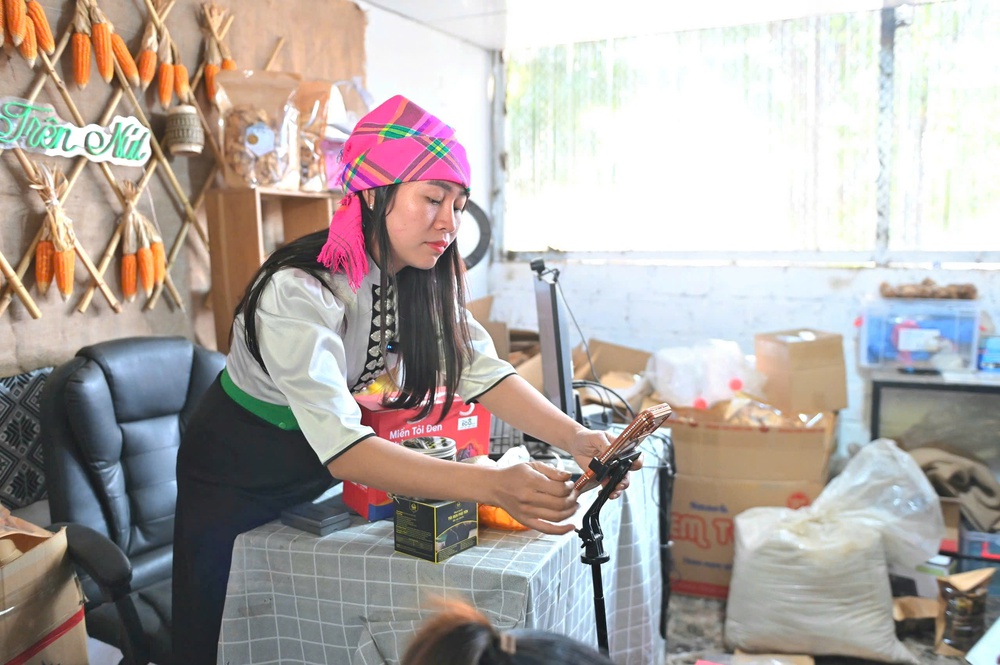 Phụ nữ miền núi trên "cao tốc số": Những ngọn núi không còn là khoảng cách- Ảnh 4.