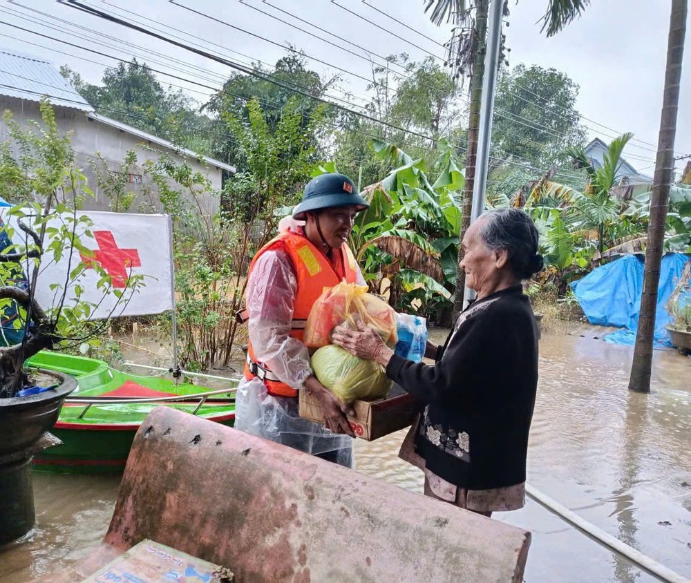 Hội Chữ thập đỏ Việt Nam: Những nhịp cầu nhân ái nâng bước phụ nữ và trẻ em- Ảnh 4.